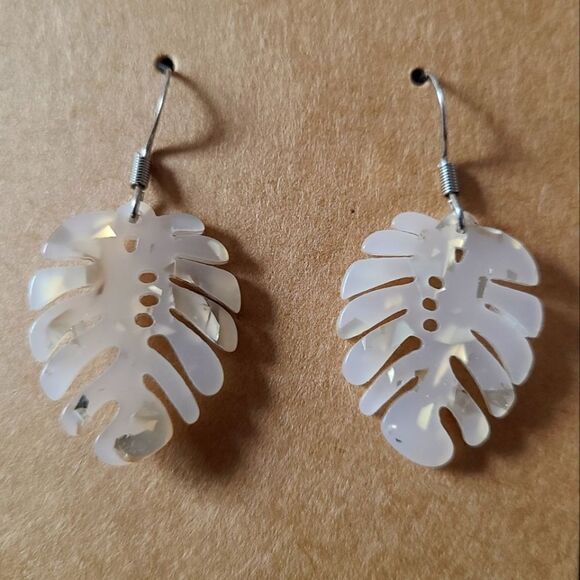 Acrylic Frosted Monstera Leaf Metallic Fleck Dangle Earrings on Surgical Steel - Picture 1 of 1